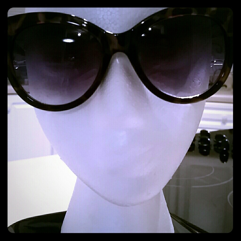 Ladies sunglasses